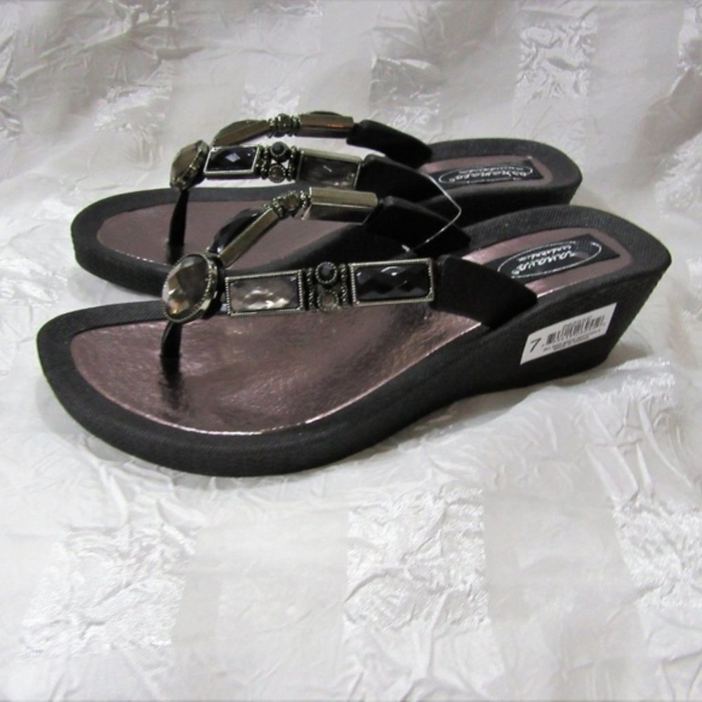 New Sandals size 7 black